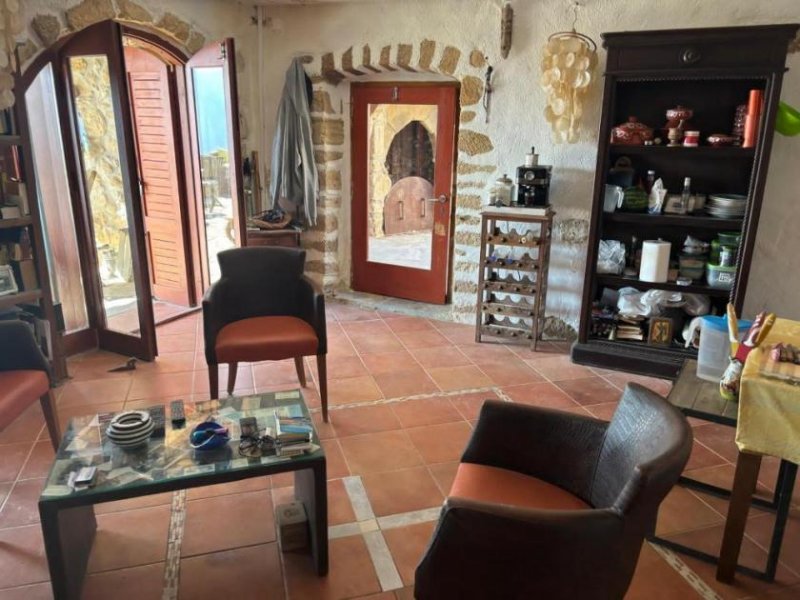 Pappagiannades Ostkreta, Pappagiannades: Traditionelles Steinhaus mit großem Garten voller Olivenbäume zu verkaufen Haus kaufen